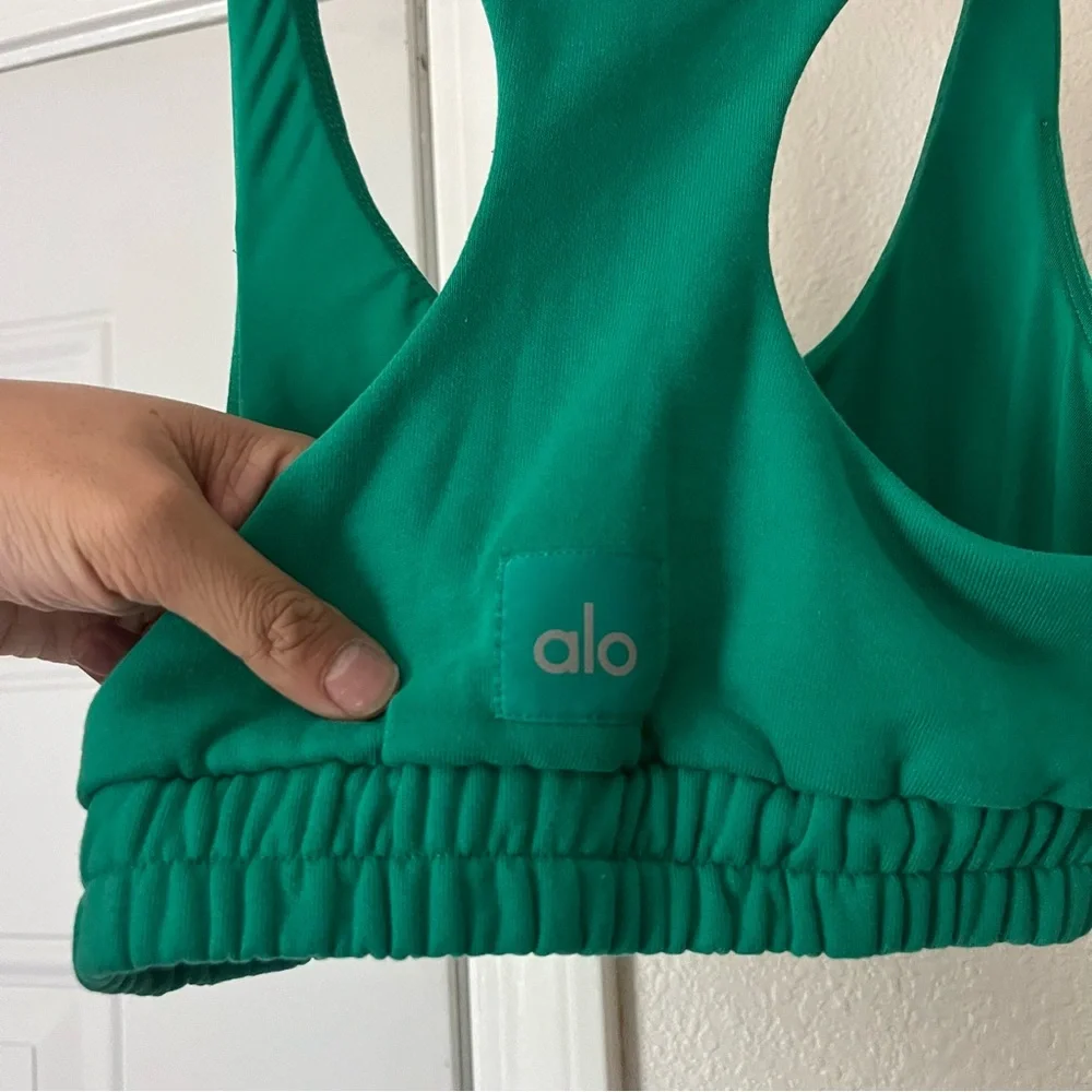 ALO Yoga green athletic knit scoop racer back cropped tank top - Picture 3 of 4